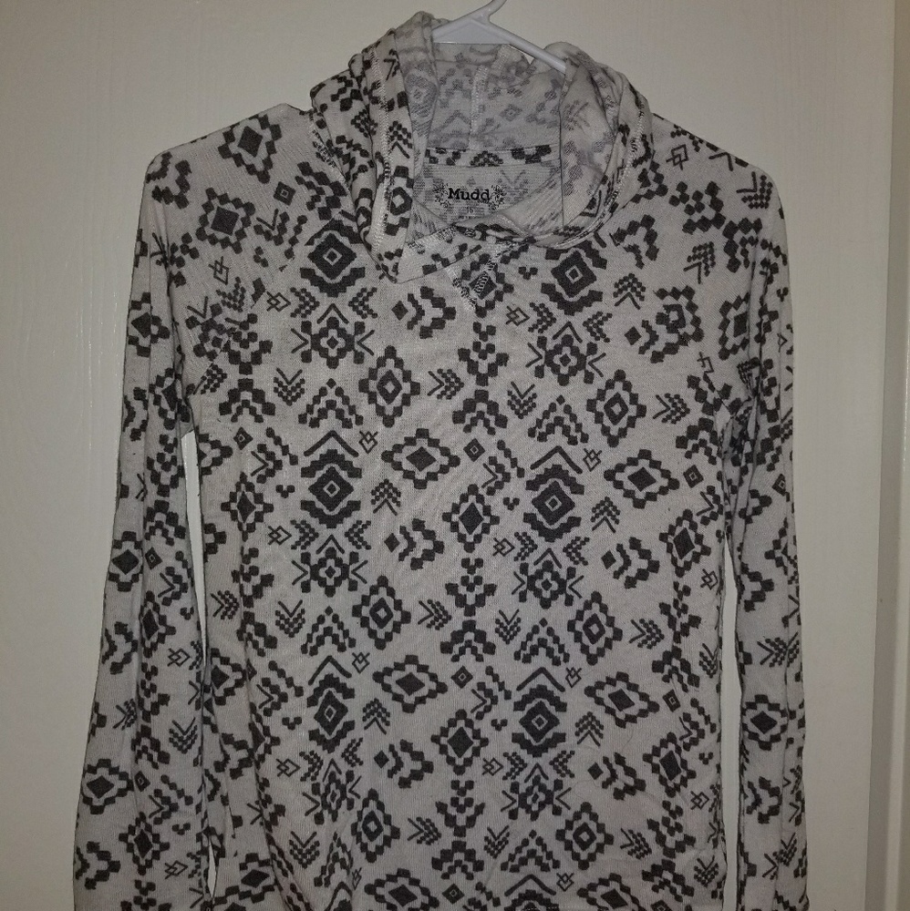 Mudd long sleeve hooded top
